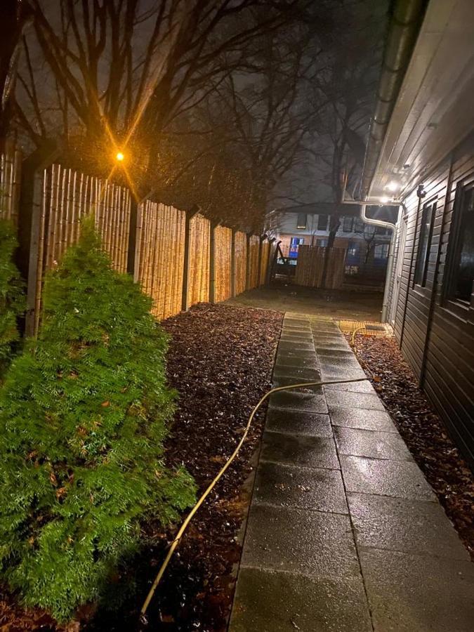 Ado Pension Wedel Exteriér fotografie